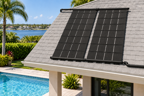 Aplicación ilustrativa de un sistema solar para piscina Medallion. La pieza ofrecida corresponde al SKU de esta ficha; verifica la configuración requerida.