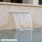 Visualización ilustrativa. Ejemplo de una cascada para piscina integrada en un muro.