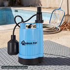 Visualización ilustrativa. Producto preparado junto al área de mantenimiento de una piscina, antes de conectarse o instalarse. El entorno y otros equipos que aparecen al fondo son ilustrativos.