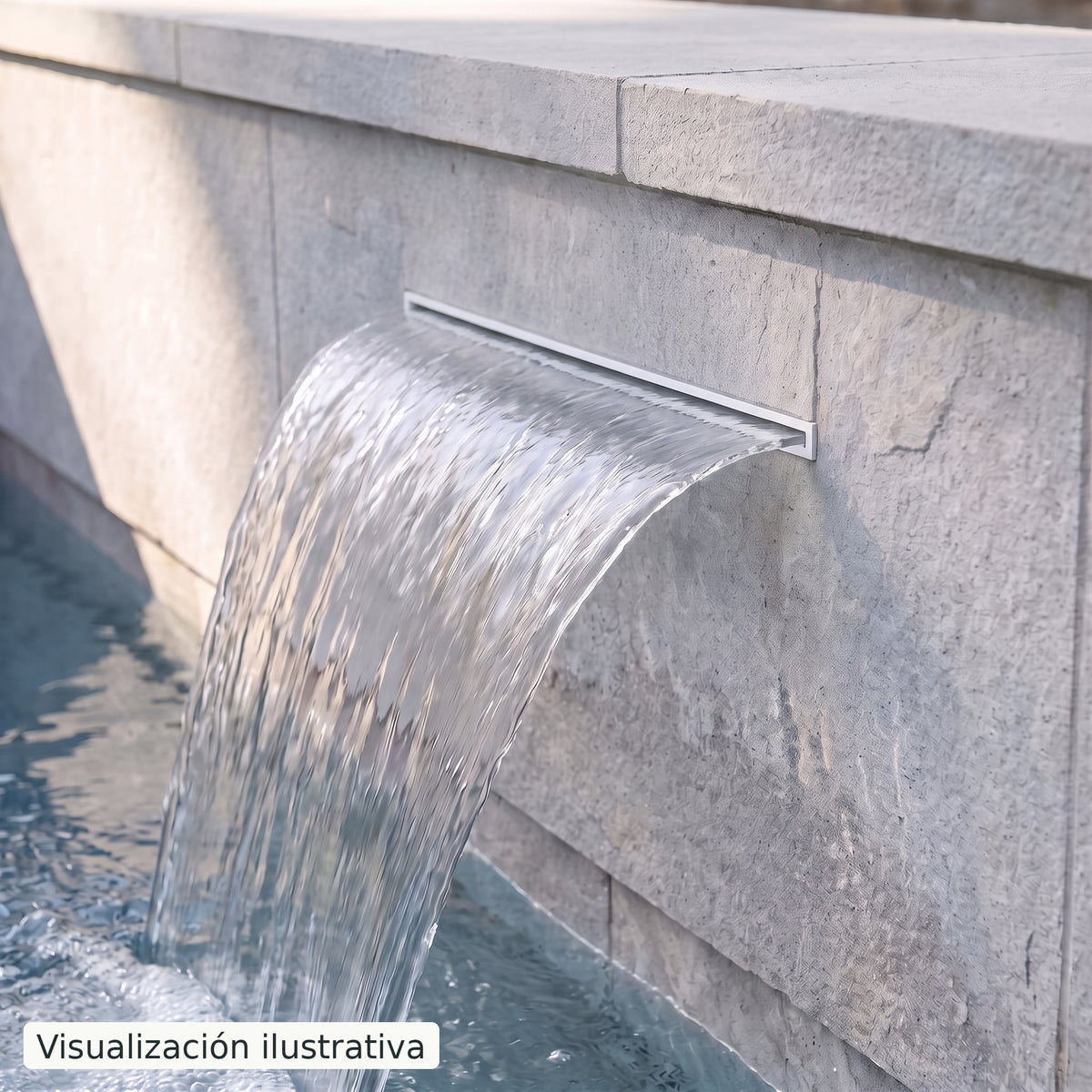 Visualización ilustrativa. Ejemplo de una cascada para piscina integrada en un muro, con el cuerpo y las conexiones ocultos.
