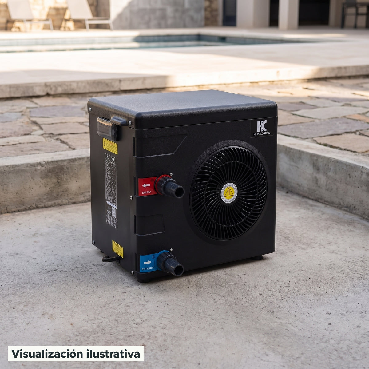 Visualización ilustrativa. El modelo EKRC-13SPA/1127 preparado junto al área de mantenimiento de una piscina. El entorno muestra un ejemplo de contexto de uso; los accesorios de fondo se ilustran por separado.