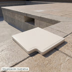 Visualización ilustrativa. Pieza preparada junto al área de construcción de una piscina, antes de su montaje. Ejemplo de contexto de uso.