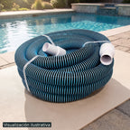 Visualización ilustrativa. Producto preparado junto al área de mantenimiento de una piscina, antes de conectarse o instalarse. El entorno y otros equipos que aparecen al fondo son ilustrativos.