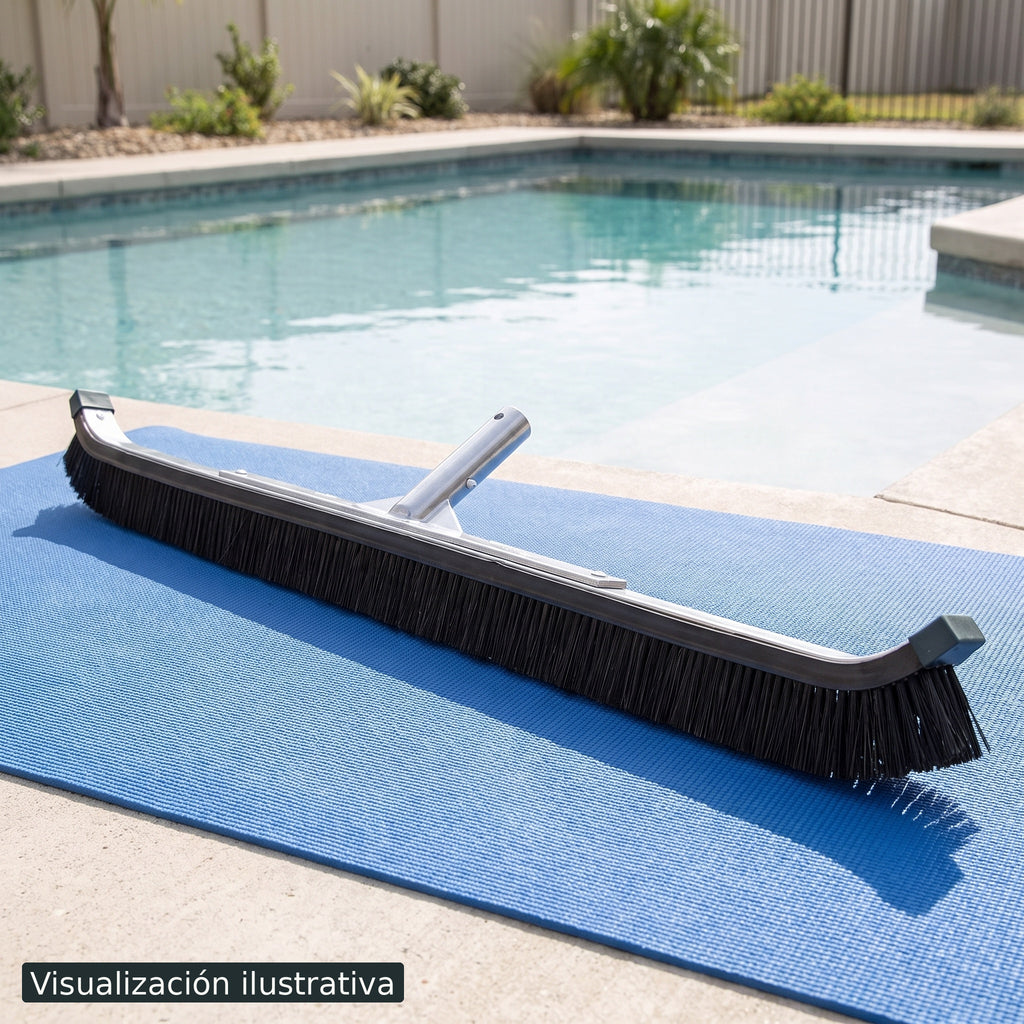 Visualización ilustrativa. Accesorio de limpieza preparado junto a una piscina. Ejemplo de contexto de uso; el mango telescópico y otros elementos del entorno no forman parte del producto mostrado.