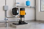 Ejemplo ilustrativo de instalación de la familia Bomba vertical de superficie con WATER DRIVE HIDROCONTROL