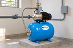 Ejemplo ilustrativo de instalación de la familia Bomba AQUA PAK con tanque AQ horizontal membrana AQUA PAK